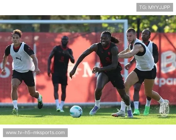 AC米兰体能课：冲刺耐力与短传精度被同时考评