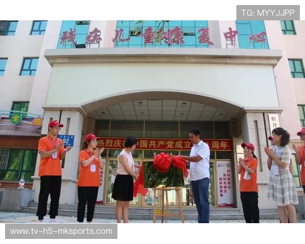 俱乐部球员参与公益陪伴计划 探访儿童福利院，儿童福利院 义工