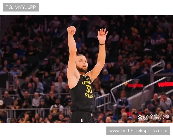 勇士主场击败太阳,库里贡献28分再度领军,勇士对库里