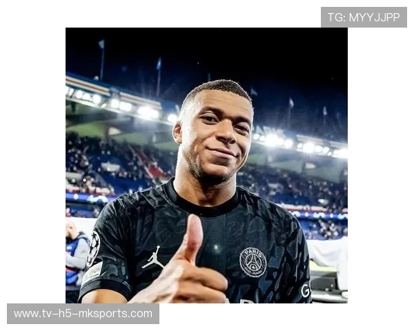 巴黎赢得潇洒，姆巴佩全场都在微笑，巴黎续约姆巴佩